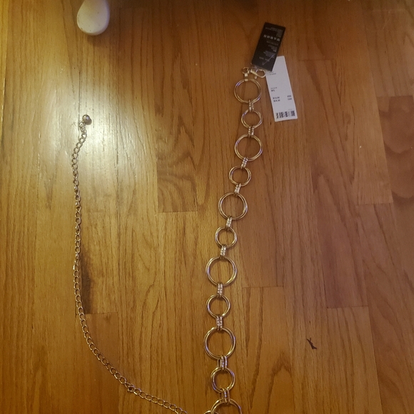 Urban Outfitters Chain Belt - Picture 4 of 12